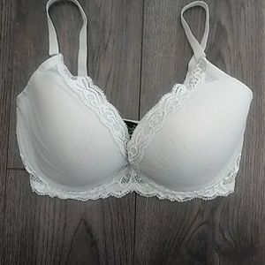 Natori Light Gray Bra size 32DDD Lace 730023